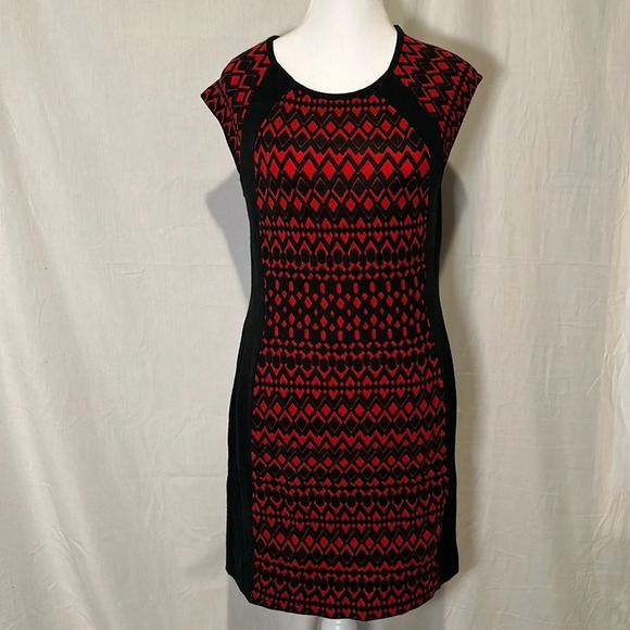 NWT black & red geometric print Aryeh dress size small - Picture 1 of 4